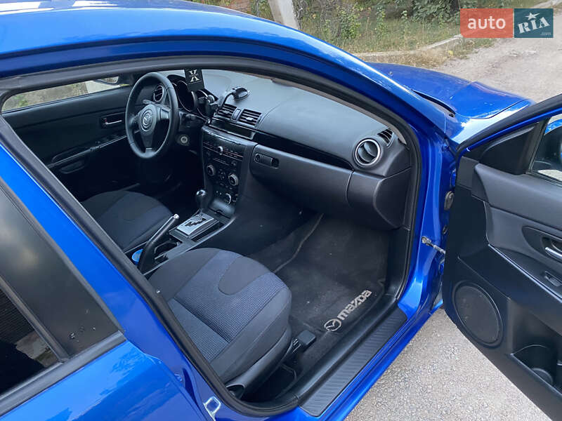 Седан Mazda 3 2005 в Кропивницком