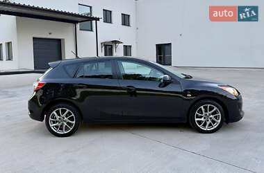 Хэтчбек Mazda 3 2013 в 