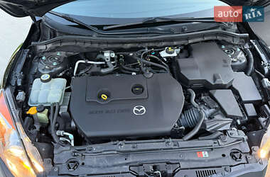 Хэтчбек Mazda 3 2013 в 