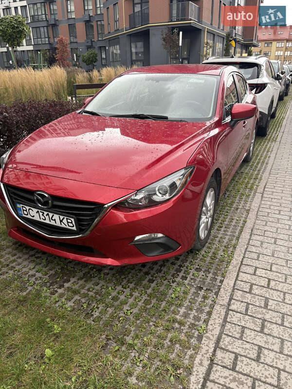 Хэтчбек Mazda 3 2016 в 