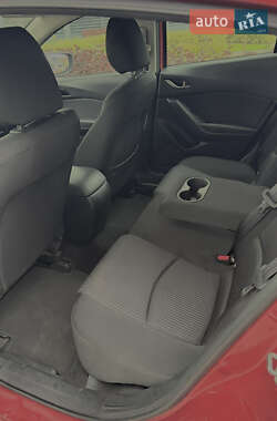 Хэтчбек Mazda 3 2016 в 