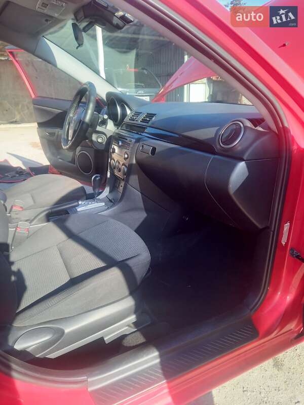 Седан Mazda 3 2007 в Первомайске
