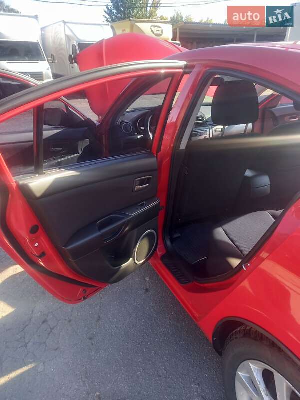 Седан Mazda 3 2007 в Первомайске