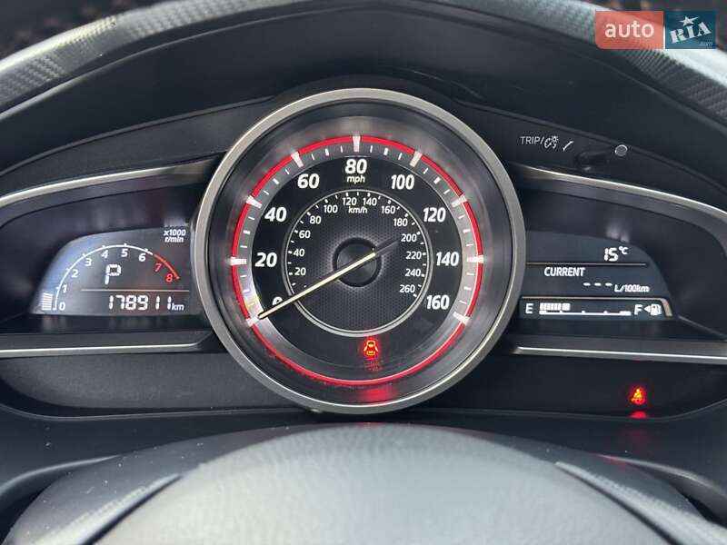 Седан Mazda 3 2016 в Києві