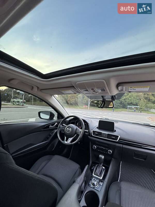 Седан Mazda 3 2016 в Києві
