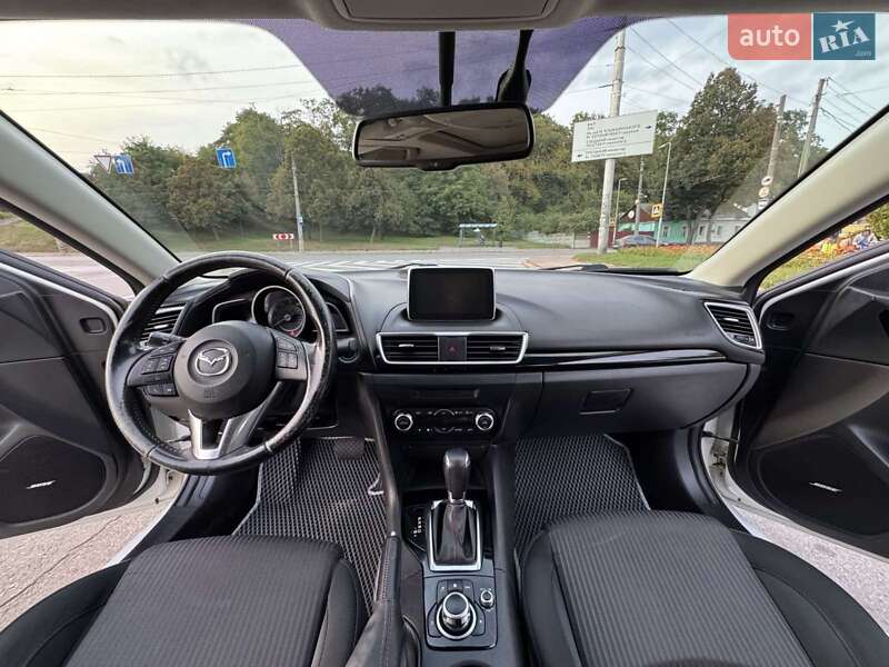 Седан Mazda 3 2016 в Києві