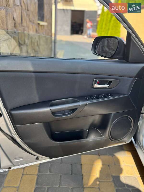 Хэтчбек Mazda 3 2005 в Полтаве