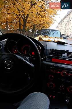 Седан Mazda 3 2003 в Ходореві