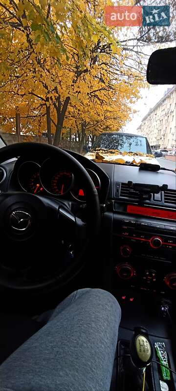 Седан Mazda 3 2003 в Ходореві