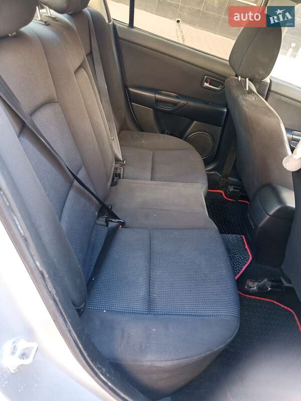 Седан Mazda 3 2003 в Ходореві