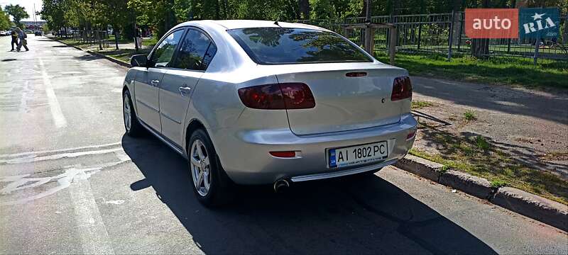 Седан Mazda 3 2003 в Ходореві