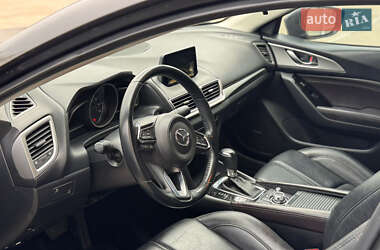 Седан Mazda 3 2017 в 