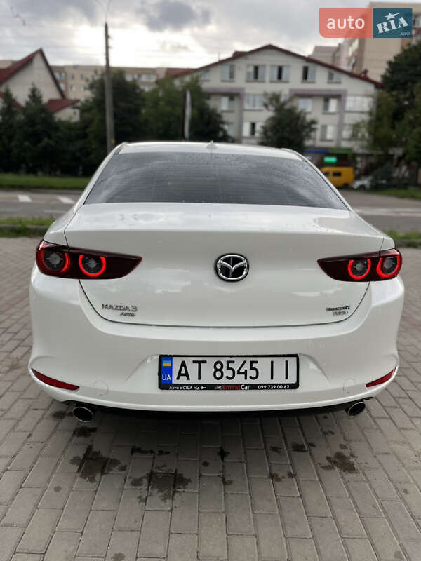 Седан Mazda 3 2022 в Ивано-Франковске