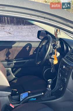 Хэтчбек Mazda 3 2005 в 