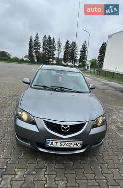 Седан Mazda 3 2004 в 