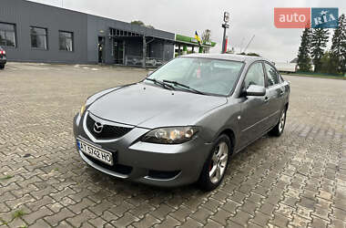 Седан Mazda 3 2004 в 