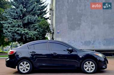 Седан Mazda 3 2010 в 