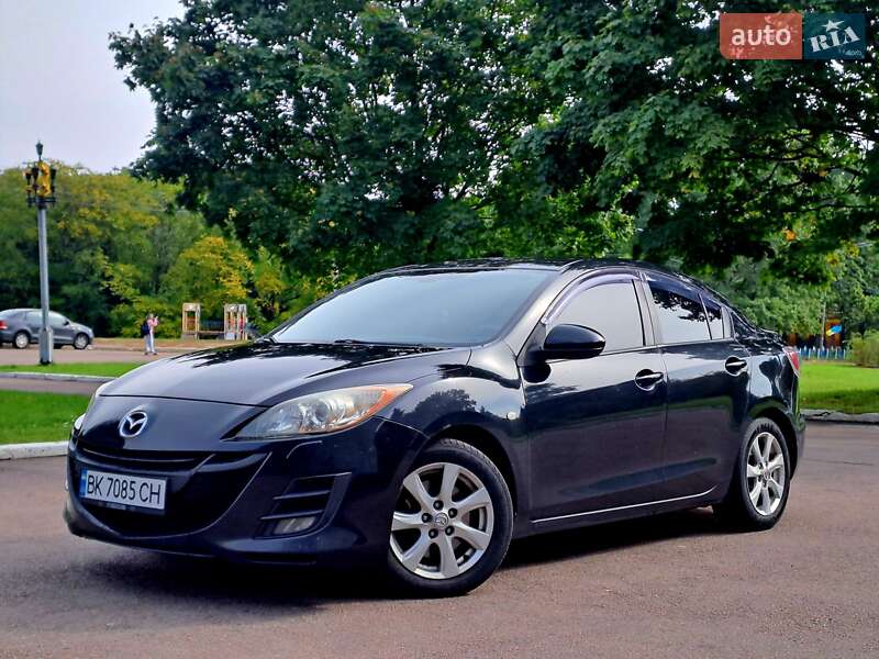Седан Mazda 3 2010 в 