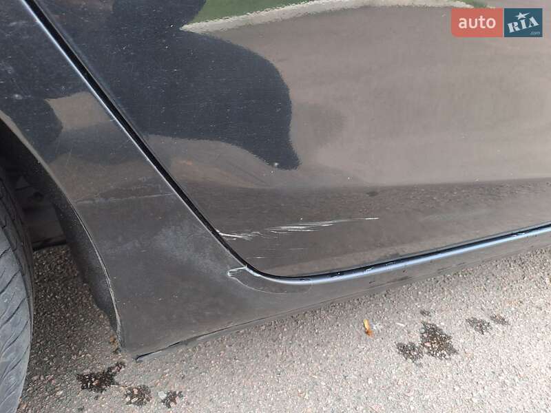 Седан Mazda 3 2010 в Ровно