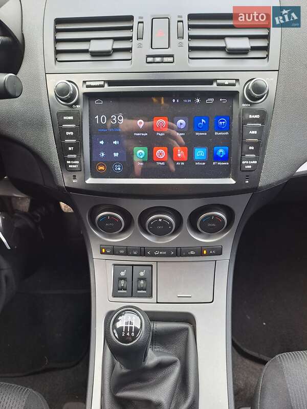 Седан Mazda 3 2010 в Ровно