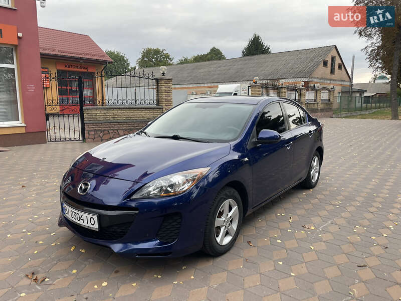 Седан Mazda 3 2012 в Лубнах