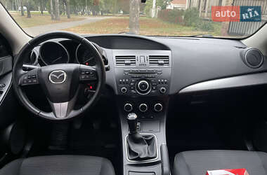 Седан Mazda 3 2012 в Лубнах