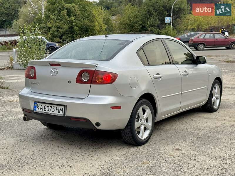 Седан Mazda 3 2006 в Киеве