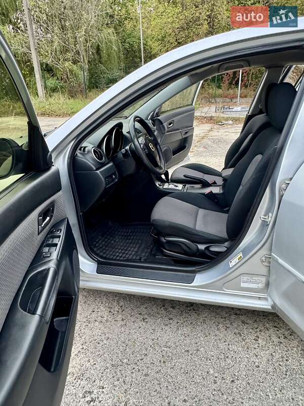 Седан Mazda 3 2006 в Киеве