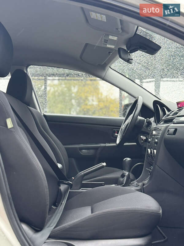 Седан Mazda 3 2007 в Виннице