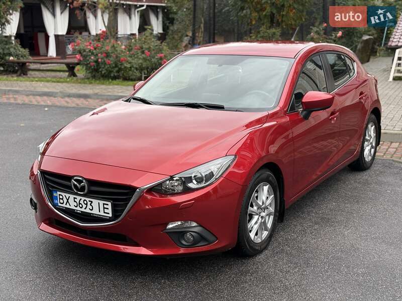 Хэтчбек Mazda 3 2015 в Виннице