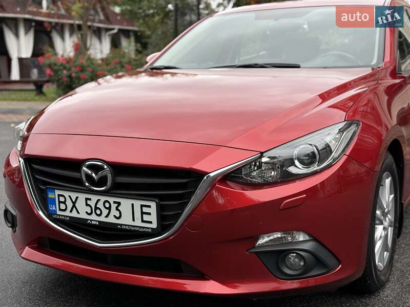 Хэтчбек Mazda 3 2015 в Виннице