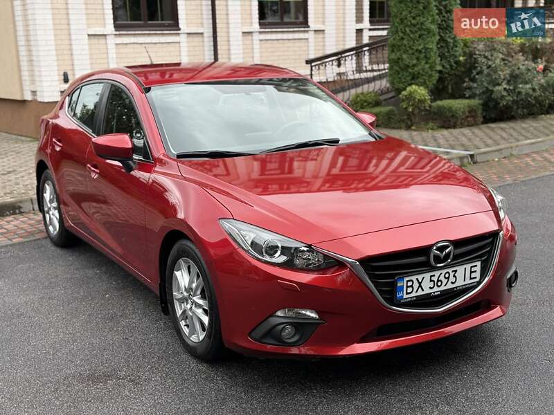 Хэтчбек Mazda 3 2015 в Виннице