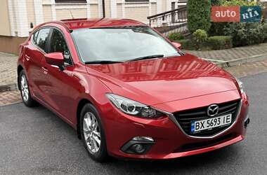 Хэтчбек Mazda 3 2015 в 