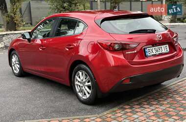 Хэтчбек Mazda 3 2015 в 