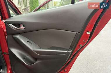 Хэтчбек Mazda 3 2015 в 