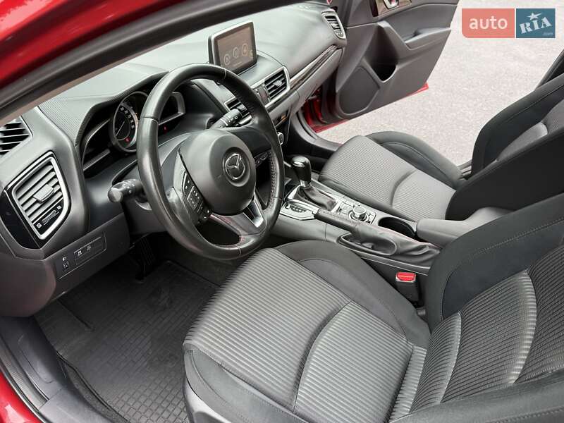Хэтчбек Mazda 3 2015 в Виннице