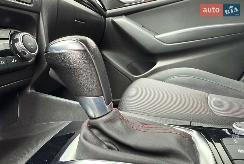 Хэтчбек Mazda 3 2015 в Виннице