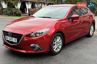 Хэтчбек Mazda 3 2015 в 