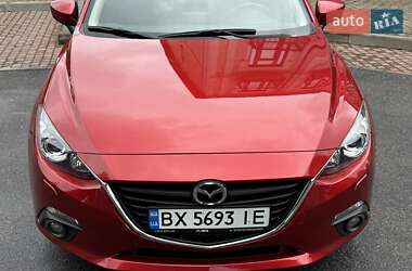 Хэтчбек Mazda 3 2015 в 