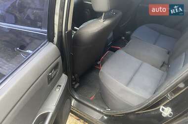 Хэтчбек Mazda 3 2004 в 