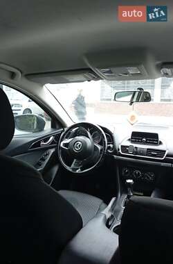 Седан Mazda 3 2013 в 