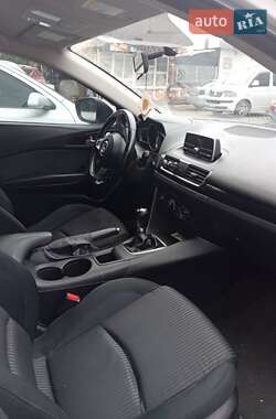 Седан Mazda 3 2013 в 