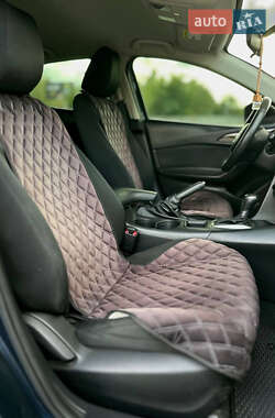 Седан Mazda 3 2014 в 