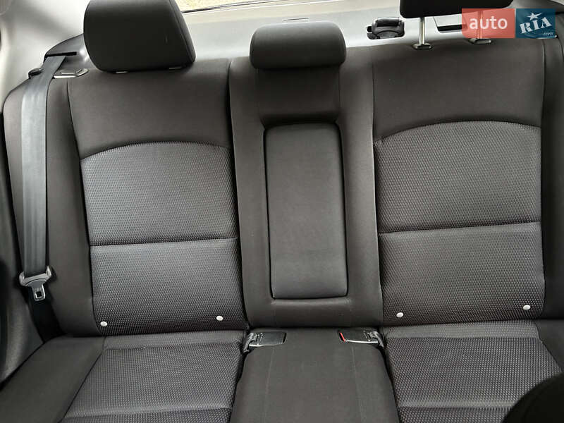 Седан Mazda 3 2007 в Одессе