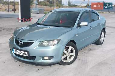 Седан Mazda 3 2004 в Новом Буге