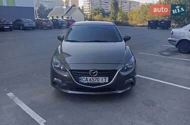 Седан Mazda 3 2016 в 