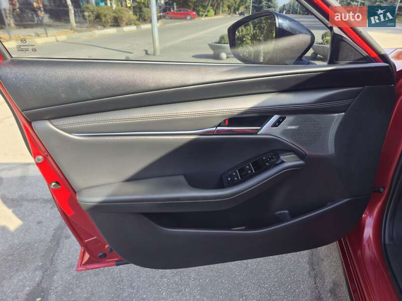 Седан Mazda 3 2021 в Днепре