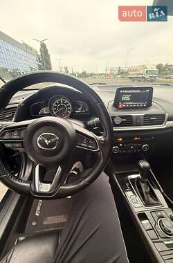 Седан Mazda 3 2017 в 