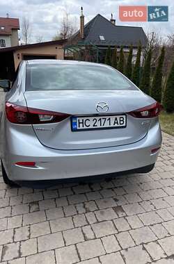 Седан Mazda 3 2016 в 