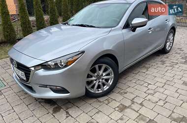 Седан Mazda 3 2016 в 